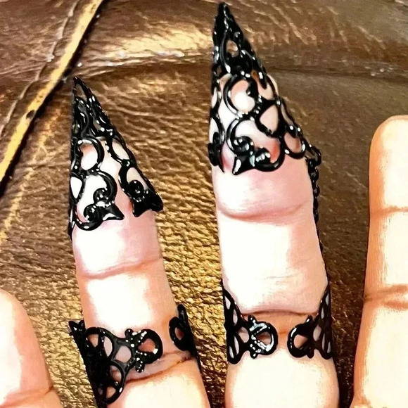 Two Black Finger Claw Gothic Rings - Picture 3 of 5